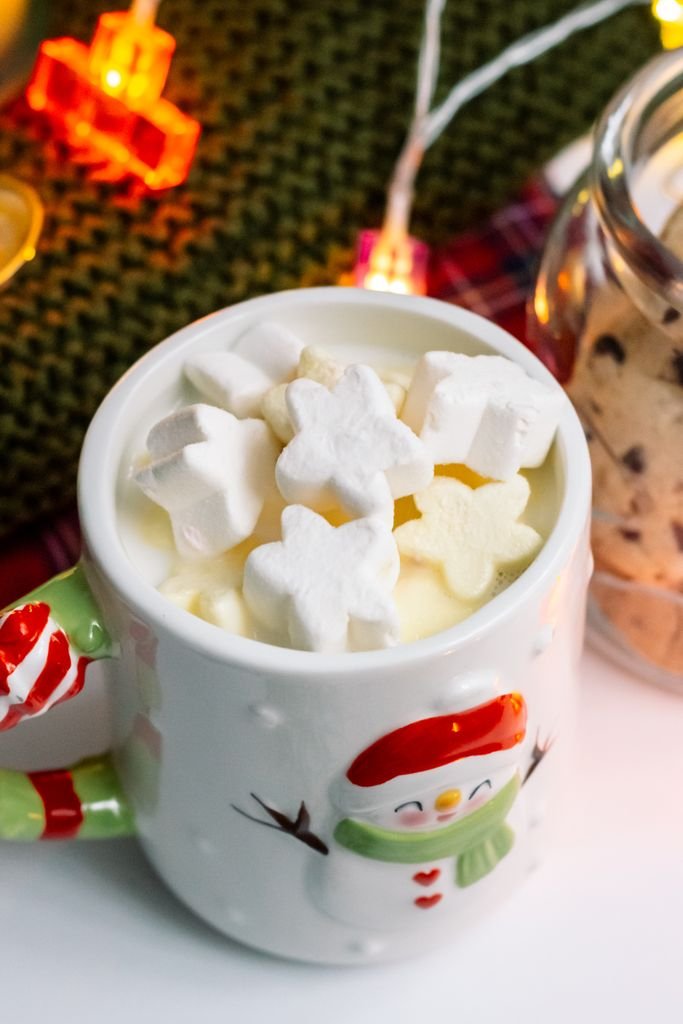 Gourmet hot chocolate kit, a cosy Christmas gift idea for coworkers under $25